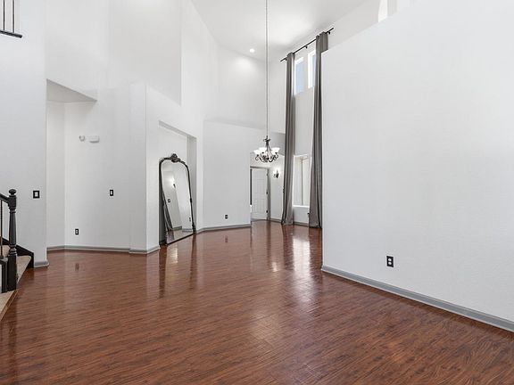 5th image of 4215 Riopel Ave