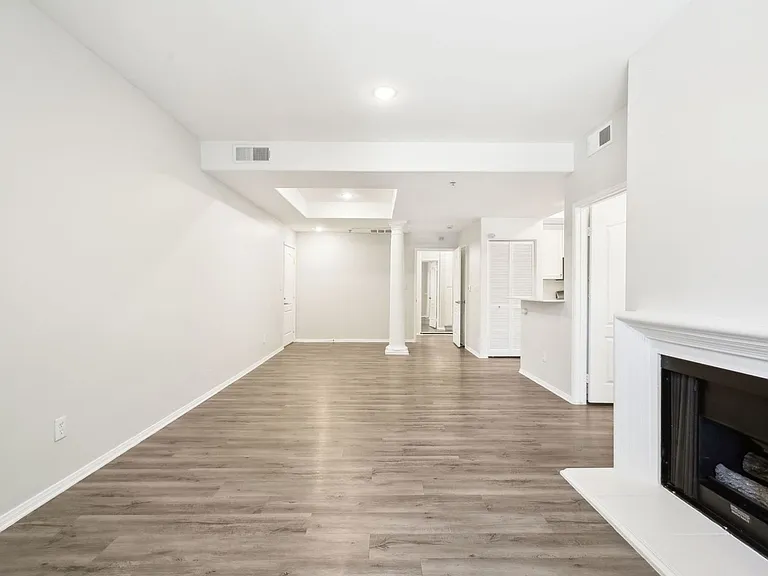 2245 Beverly Glen — Photo 117
