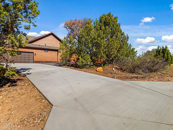 4th image of 2268 Roundabout Cir