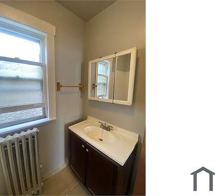 4th image of 5637 W Wellington Ave #2