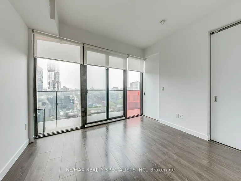 215 Queen St W #1405 — Photo 12