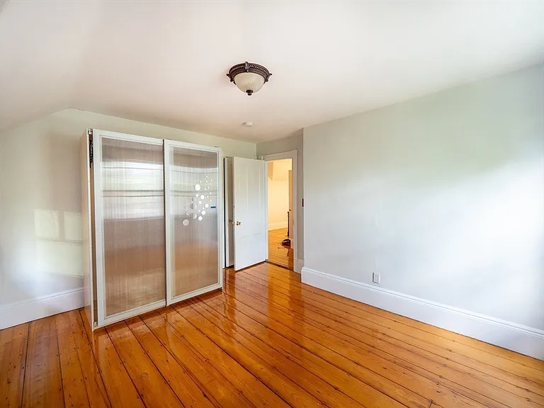 12 Adella Pl — Photo 20
