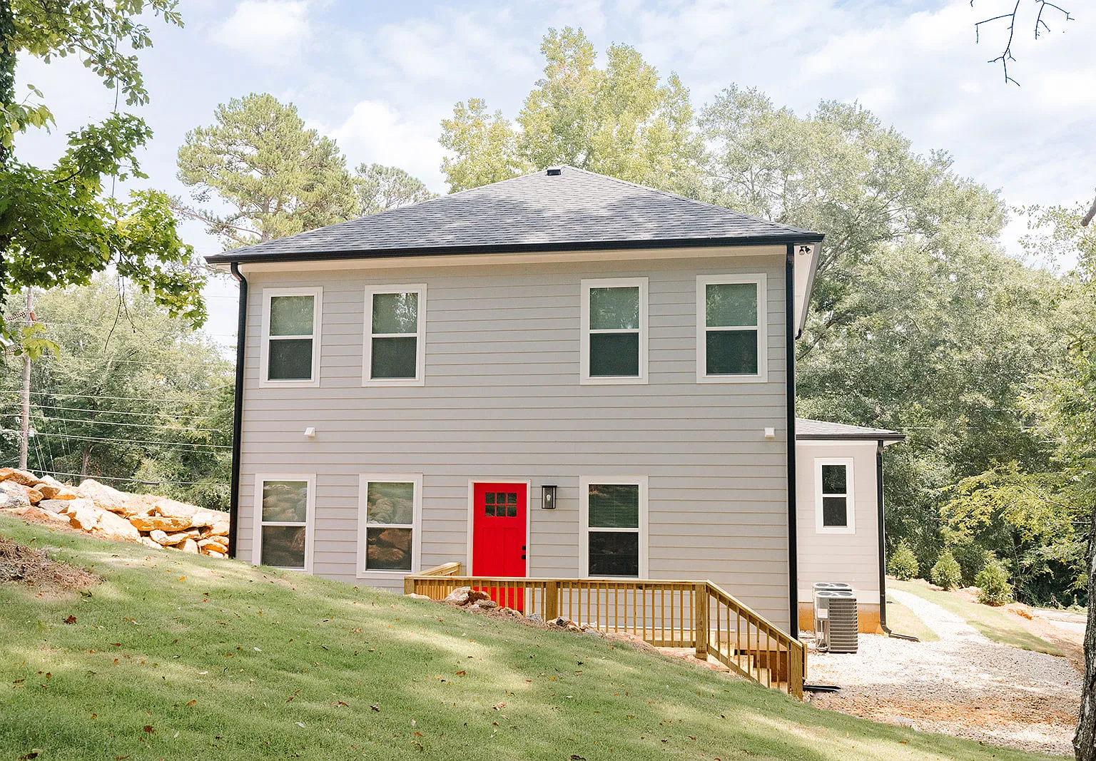 6 bed, 3.5 bath, 1980 sqft, $5,400 — Photo 4