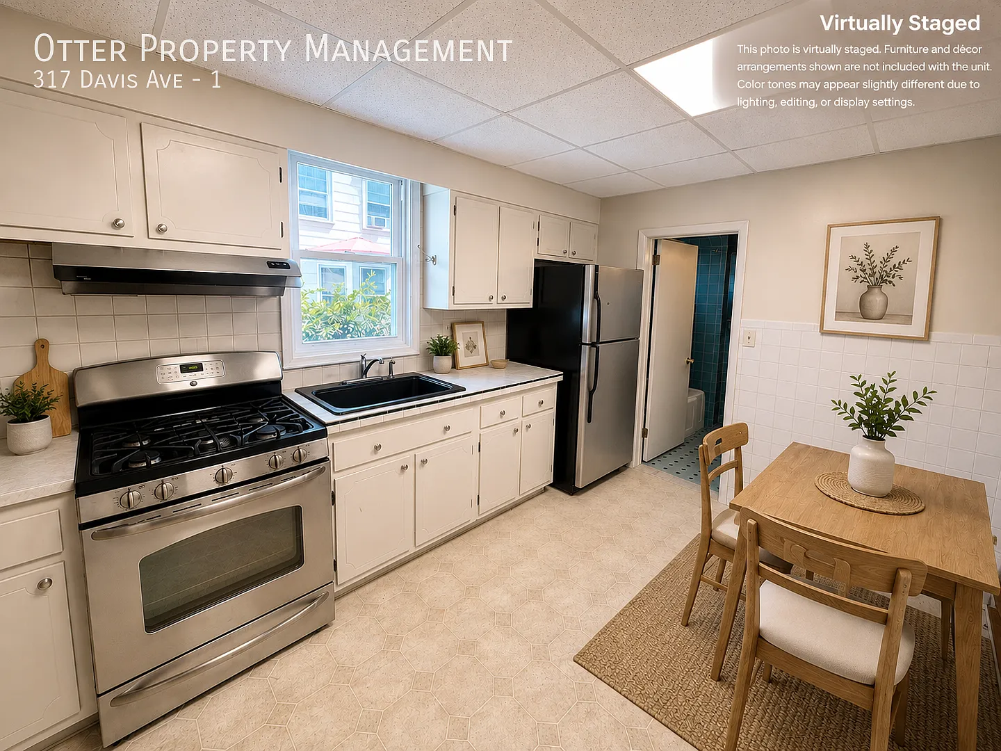 317 Davis Ave — Photo 2