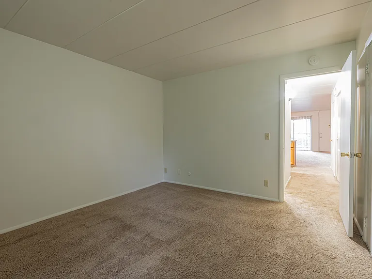 Woodside Terrace Apartments — Photo 47