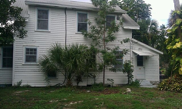 2nd image of 3320 S Tropical Trl