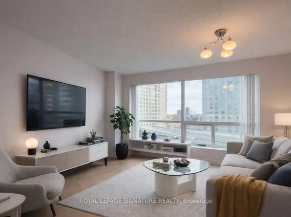 38 Lee Centre Dr, Toronto, ON