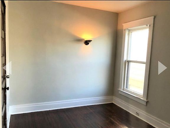 4th image of 55 Tuxedo Pl