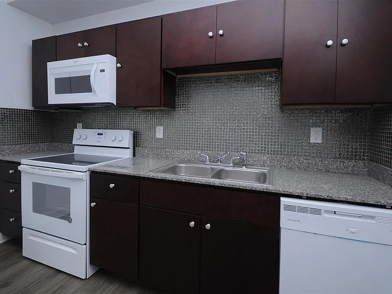 528 E Parkway Ave #9 — Photo 7