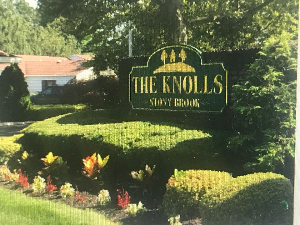 1st image of 8 Knolls Dr
