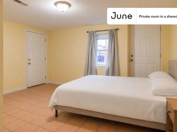 277 Paris St, Boston, MA