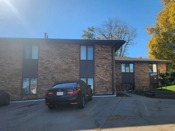 12131 & 12135 Lisa Cir #10, Omaha, NE 68137