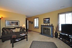 5th image of 566 Willowcreek Ct