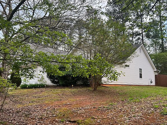 2nd image of 882 Sweetwater Way