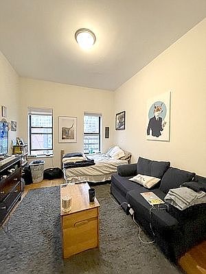 3rd image of 240 E 33rd St #2B