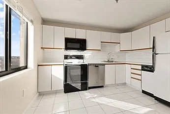 3920 Mystic Valley Pkwy #913 — Photo 7