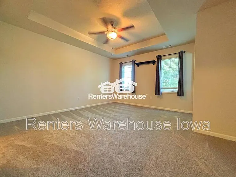 52 SE Booth Ave — Photo 16