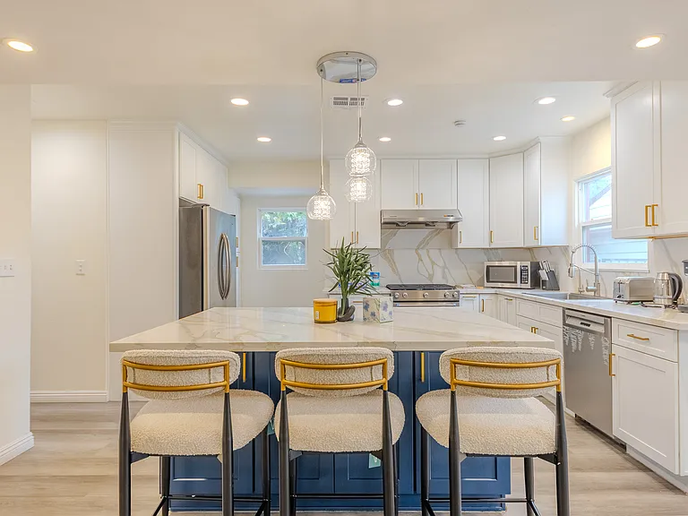 6252 Golden West Ave — Photo 9