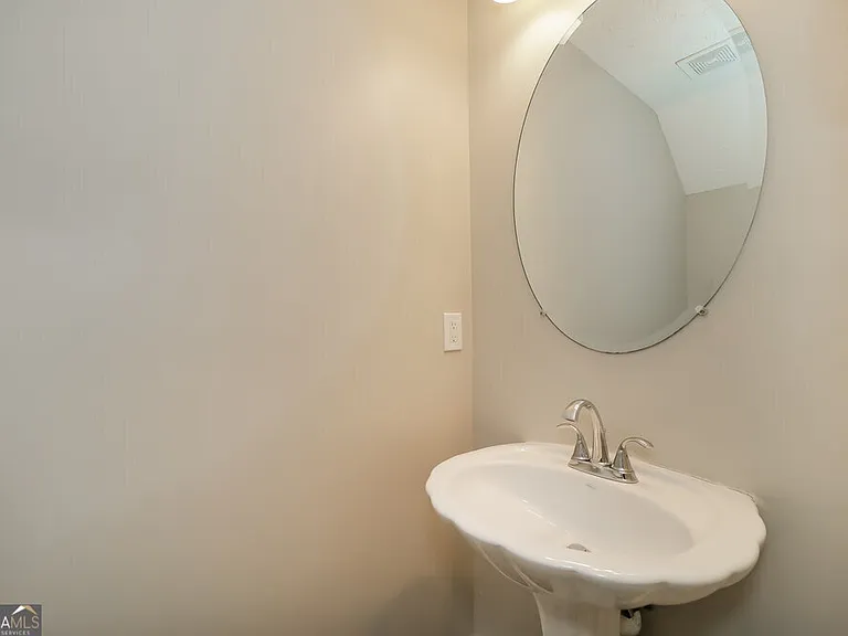 208 Arbor Creek Dr — Photo 16