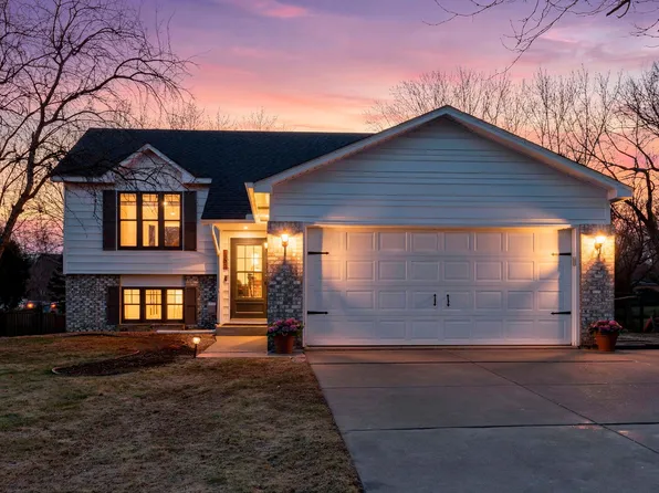 1795 Windjammer Dr, Woodbury, MN 55125