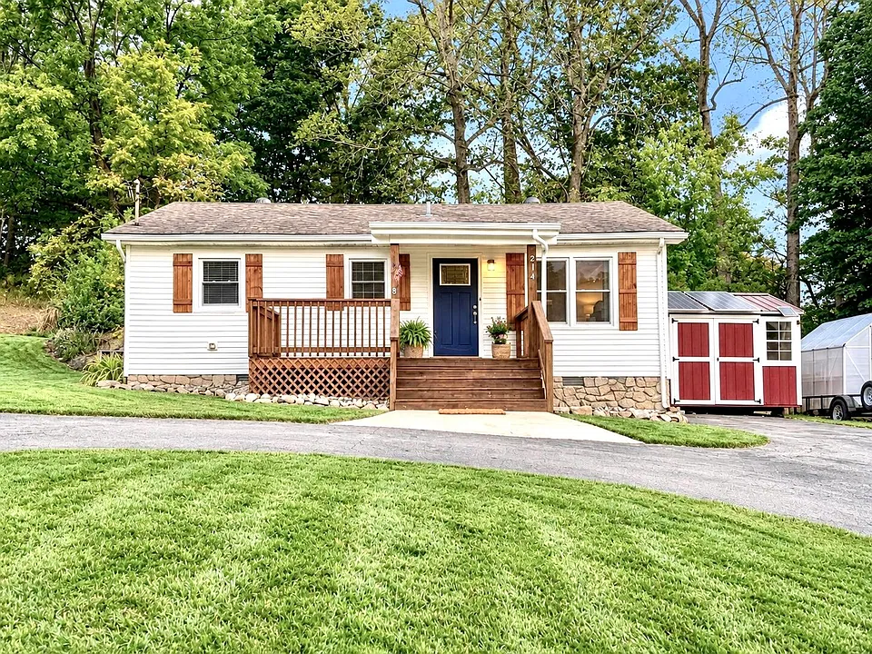 214 Hillside Ter