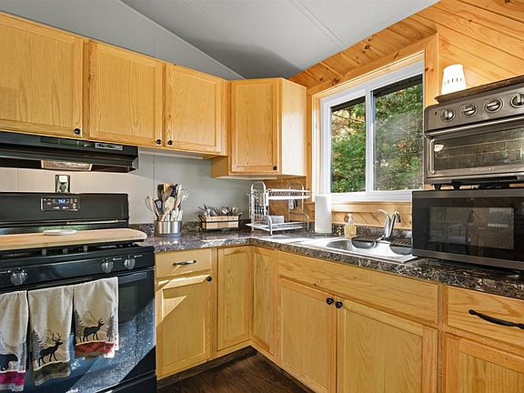 4th image of 6384 Lakeshore Dr E