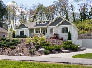 28 Gibson Rd, Asheville, NC 28804