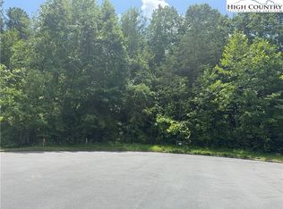 1047 Williamsburg Drive, Lenoir, NC 28645