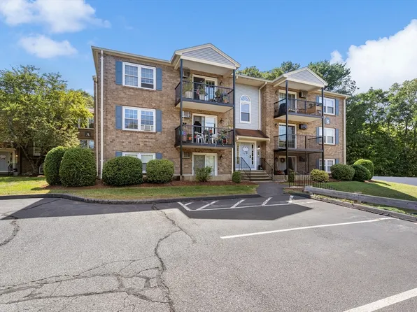 610 S Franklin St APT B303, Holbrook, MA 02343