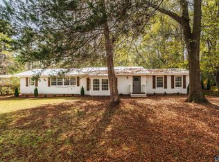 16 Wray Rd, Guntersville, AL 35976