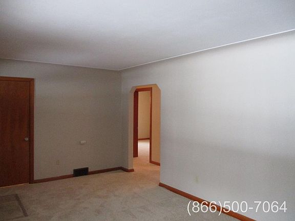 5th image of 2410 Lyon Blvd