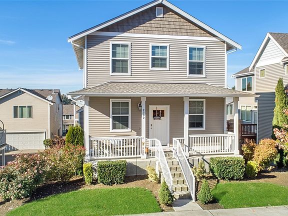 2nd image of 2502 Chateau Dr