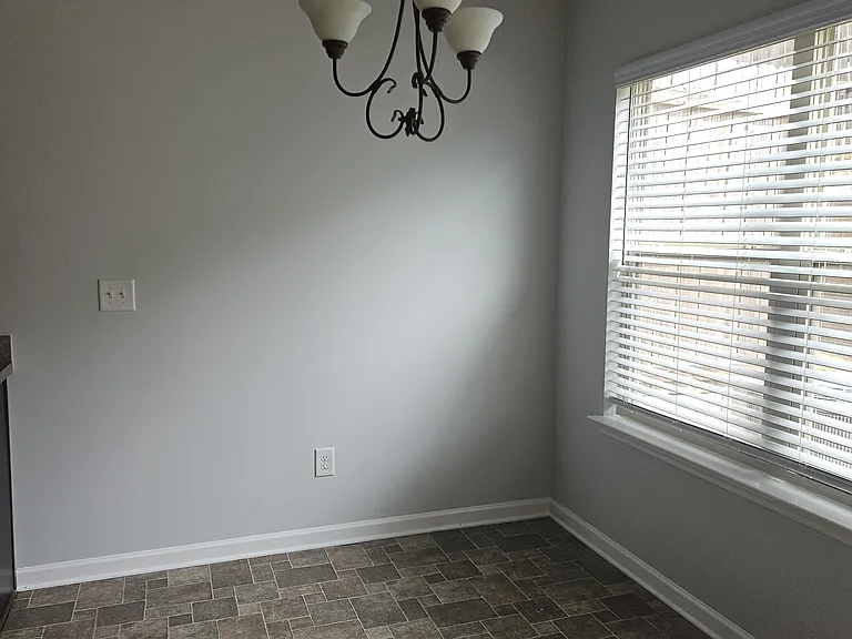 261 Valley Xing — Photo 7