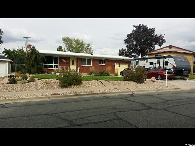 1st image of 672 E Lavina Dr