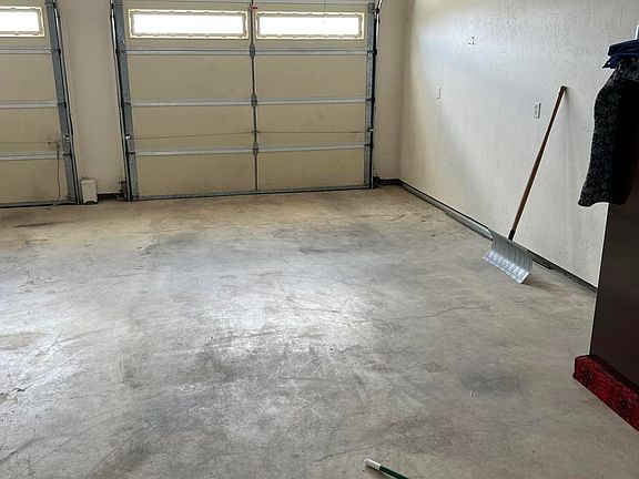 4th image of 409 Budd Ave