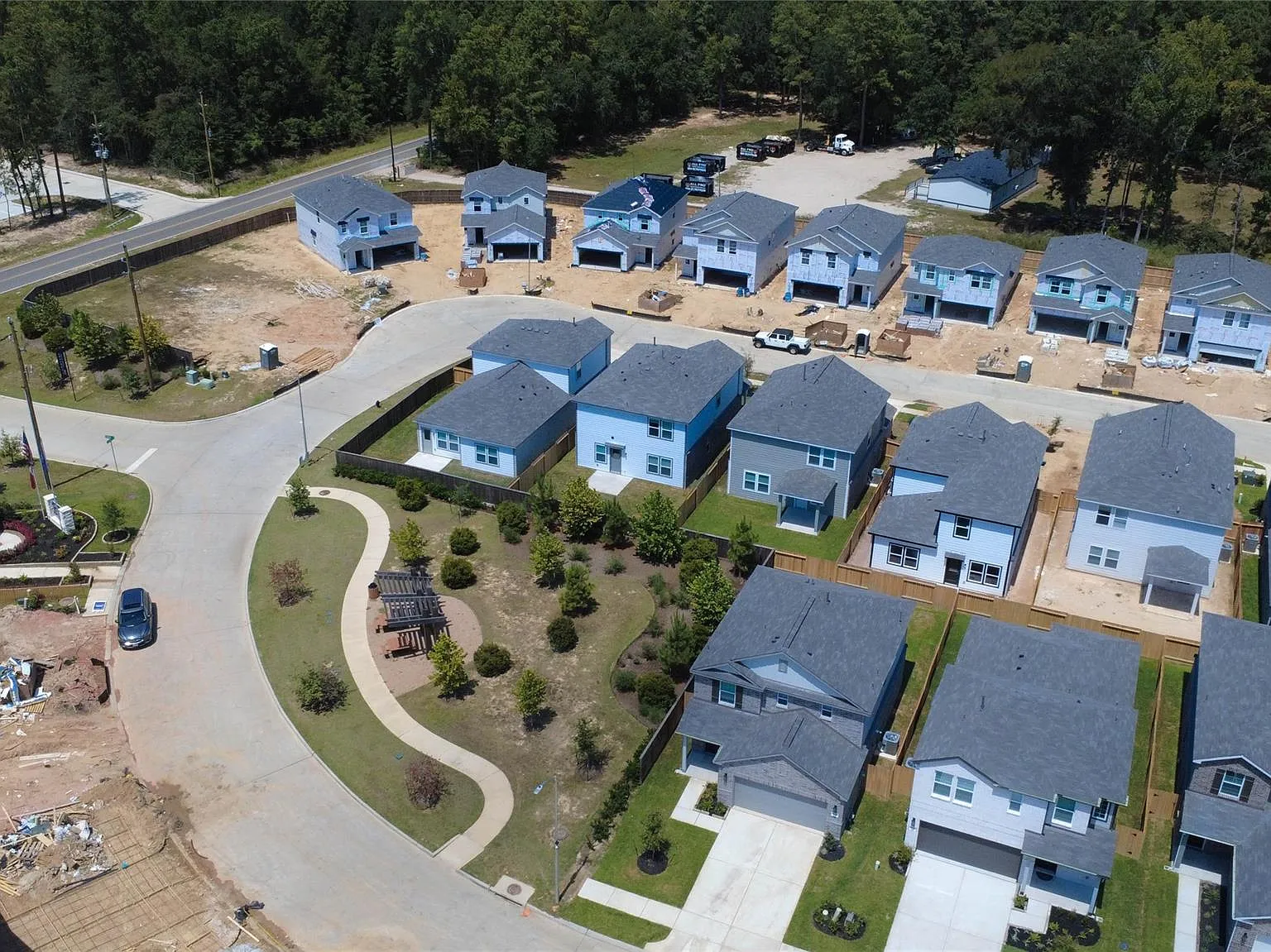 4 bed, 2.5 bath, 1785 sqft, $2,100 — Photo 3