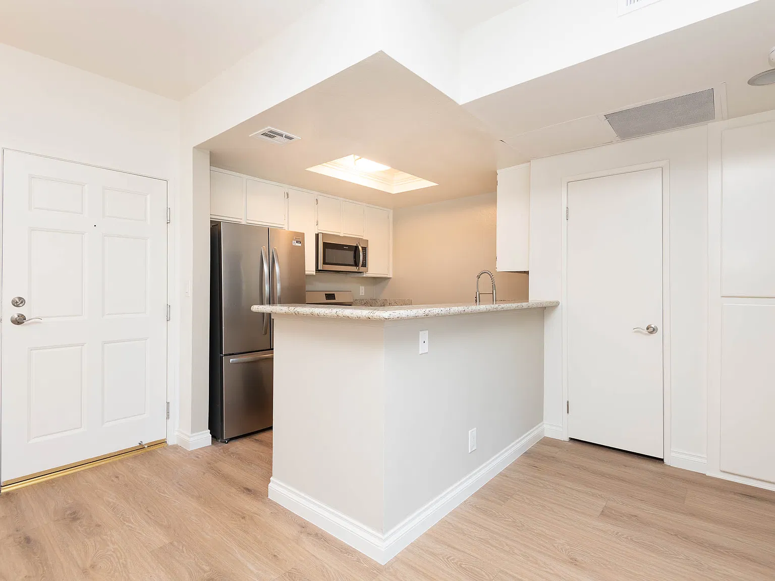 1 bed, 660 sqft, $2,525 — Photo 4