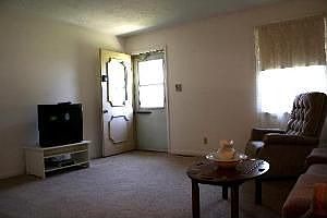 3rd image of 1029 W Dresden Dr