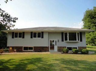 29442 E Mission Camp Rd, Canton, IL 61520