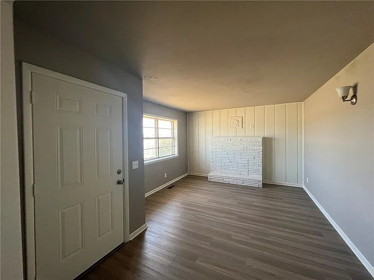 14109 W Highway 72 — Photo 3