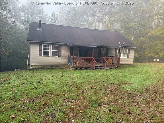 2nd image of 27 Maple Glen Trl