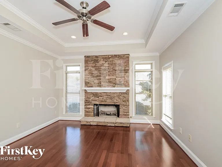 7706 Authur Dr — Photo 3