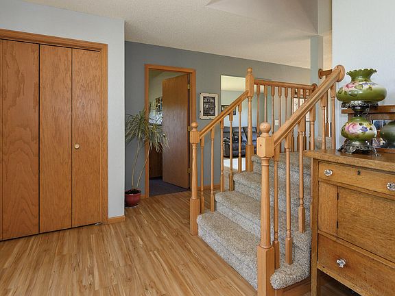 3rd image of 6201 Sully Dr