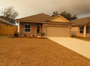 17 9th Ave, Shalimar, FL 32579