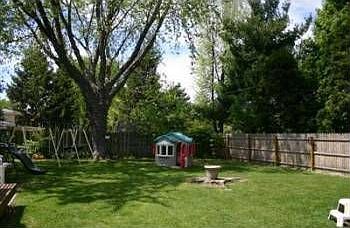 2nd image of 1561 Old Hickory Ln