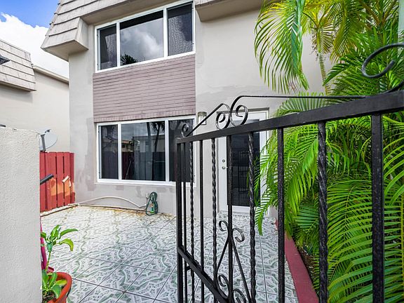 3rd image of 3672 SW 59th Terrace #73