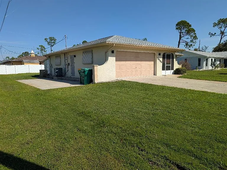 23184 Glory Ave — Photo 2