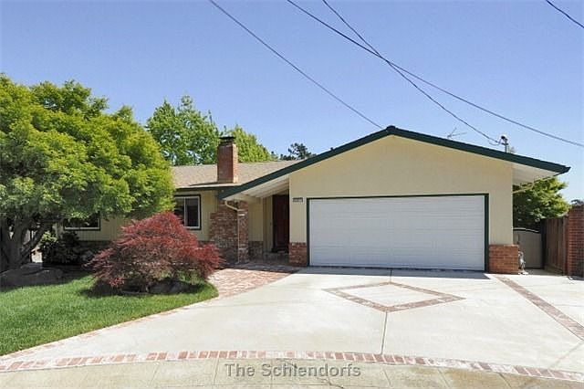 2nd image of 19588 Carlton Ct