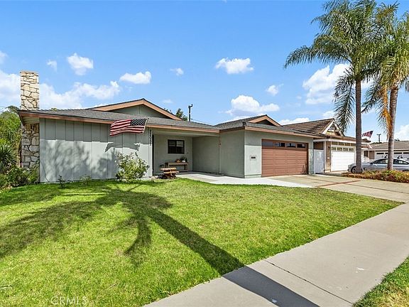 4th image of 22052 Islander Ln