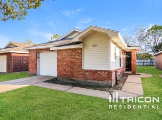3207 Boynton Dr, Houston, TX 77045
